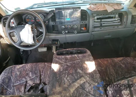 2010 Chevrolet Silverado K1500 Ls z USA, uszkodzony, nr VIN 1GCSKREA3AZ122437